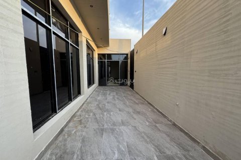 Villa de 5 chambres à Riyadh, Saudi Arabia No. 60712 13