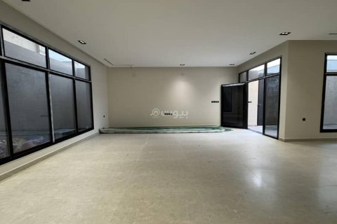 Villa de 5 chambres à Riyadh, Saudi Arabia No. 60712 4