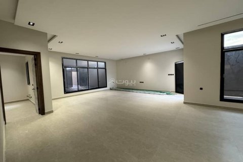 Villa de 5 chambres à Riyadh, Saudi Arabia No. 60712 3