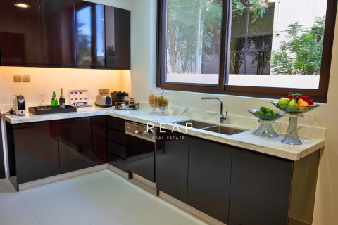 Villa de 5 chambres à Flora, UAE No. 28929 8