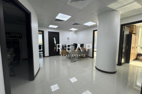126.9m² Office in Lake Almas West, UAE No. 28941