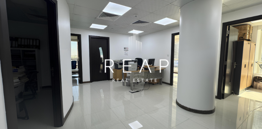Офис 126.9м² в Lake Almas West, ОАЭ №28941