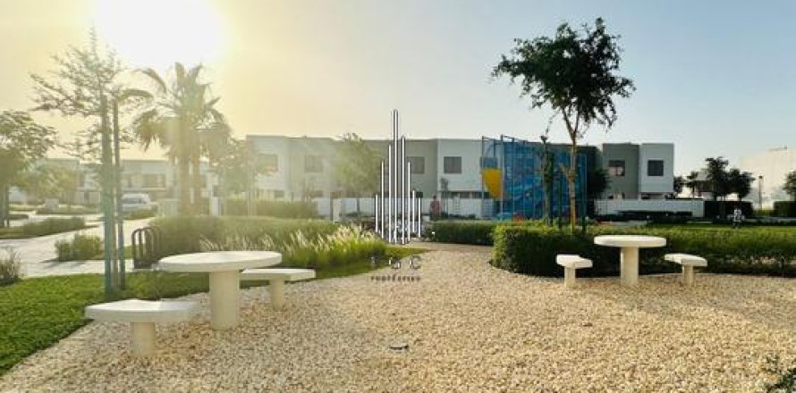 3 bedrooms Townhouse on the Yas Island, UAE No. 44889