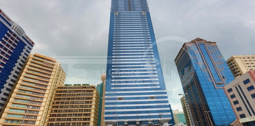 Appartement de 3 chambres à Electra Street, UAE No. 13403