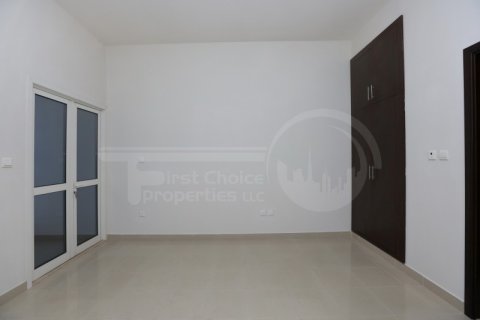 Appartement de 3 chambres à Electra Street, UAE No. 13403 8