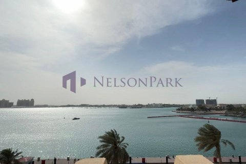 4 bedrooms Duplex in Doha, Qatar No. 56978
