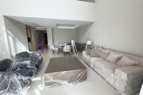 4 bedrooms Duplex in Doha, Qatar No. 56978 5