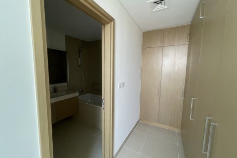 Квартира с 3 спальнями в 5242, ОАЭ №1079 12