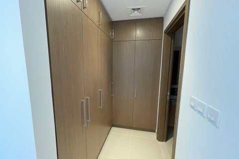 Квартира с 3 спальнями в 5242, ОАЭ №1079 5