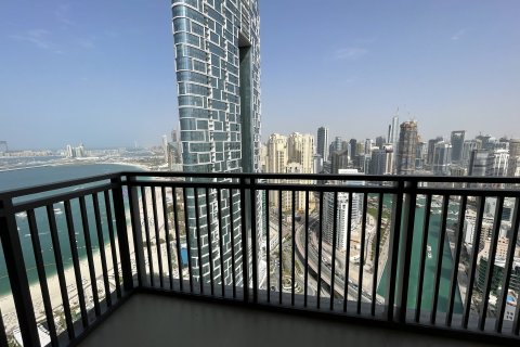 Apartment de 3 dormitorios en 5242, UAE No. 1079