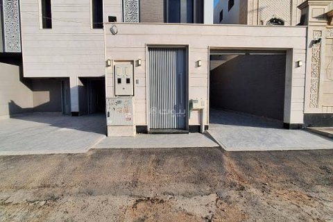 3 bedrooms Apartment in Riyadh, Saudi Arabia No. 60269