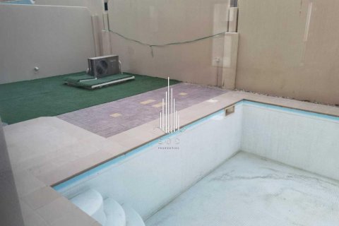 Villa de 5 chambres à Al Reef, UAE No. 34728 26
