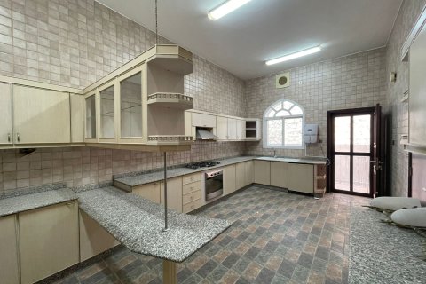 Villa de 5 chambres à Muscat, Oman No. 105030 11