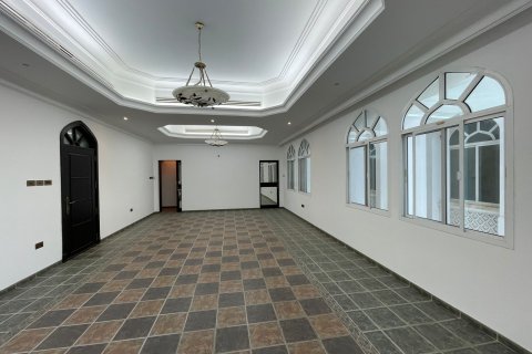 Villa de 5 chambres à Muscat, Oman No. 105030 3