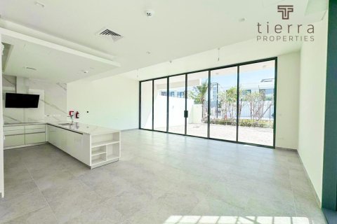 4 bedrooms Townhouse in District One, UAE No. 49828 3