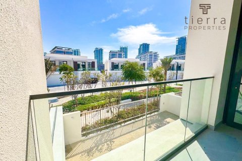 4 bedrooms Townhouse in District One, UAE No. 49828