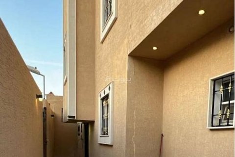 6 bedrooms Villa in Riyadh, Saudi Arabia No. 98688