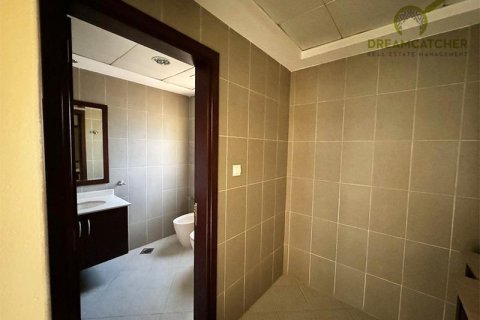 Вилла с 4 спальнями в Al Hamra Village, ОАЭ №20247 3
