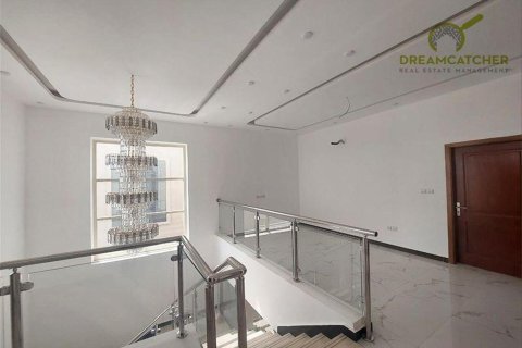 Вилла с 4 спальнями в Al Yasmeen, ОАЭ №20248 8