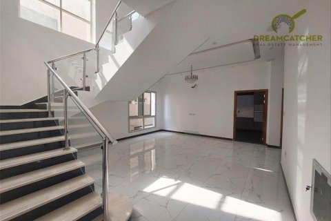 Вилла с 4 спальнями в Al Yasmeen, ОАЭ №20248 6