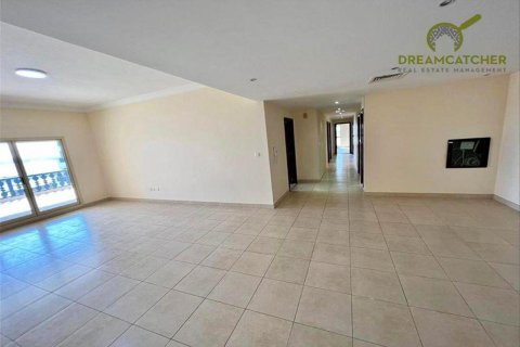 Apartment de 3 dormitorios en Al Hamra Village, UAE No. 20246 11