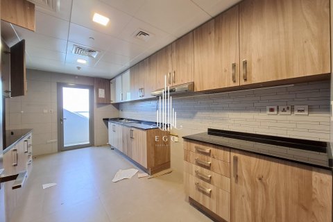 3 bedrooms Apartment in Al Reem Island, UAE No. 37558 6