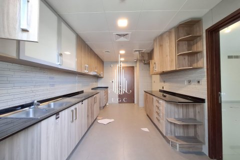 3 bedrooms Apartment in Al Reem Island, UAE No. 37558 12
