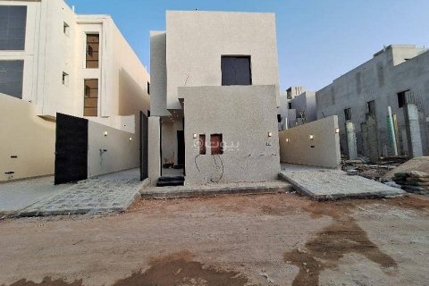 4 bedrooms Apartment in Riyadh, Saudi Arabia No. 67507