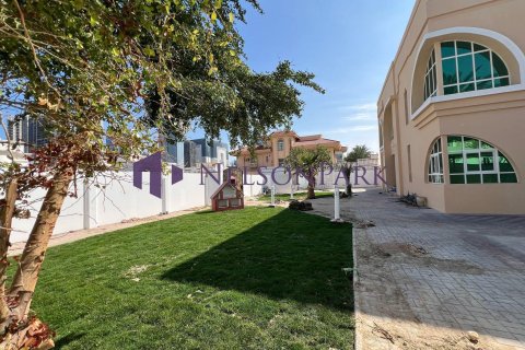 Villa de 5 dormitorios en Doha, Qatar No. 58125 13