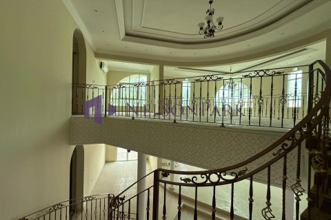 Villa de 5 dormitorios en Doha, Qatar No. 58125 7