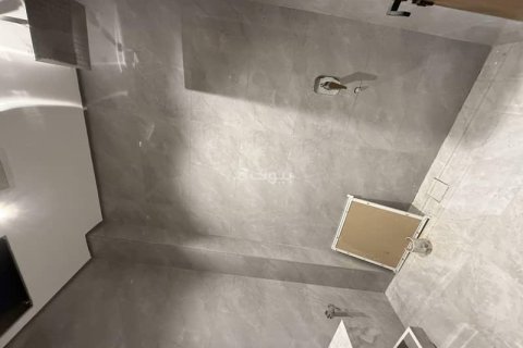Villa de 4 dormitorios en Riyadh, Saudi Arabia No. 61591 7