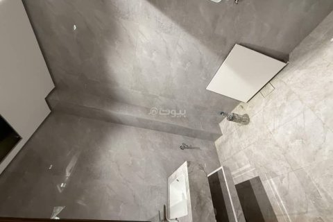Villa de 4 dormitorios en Riyadh, Saudi Arabia No. 61591 8