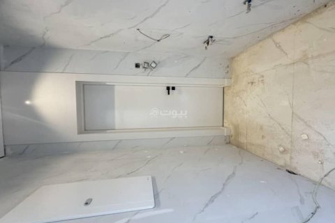 Villa de 5 dormitorios en Riyadh, Saudi Arabia No. 61594 5