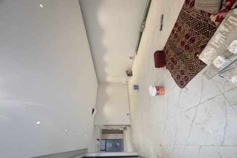 Villa de 5 dormitorios en Riyadh, Saudi Arabia No. 61594 6