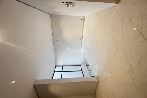 Villa de 5 dormitorios en Riyadh, Saudi Arabia No. 61594 13