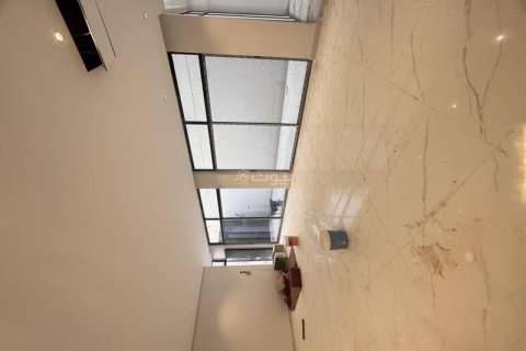 Villa de 5 dormitorios en Riyadh, Saudi Arabia No. 61594 12